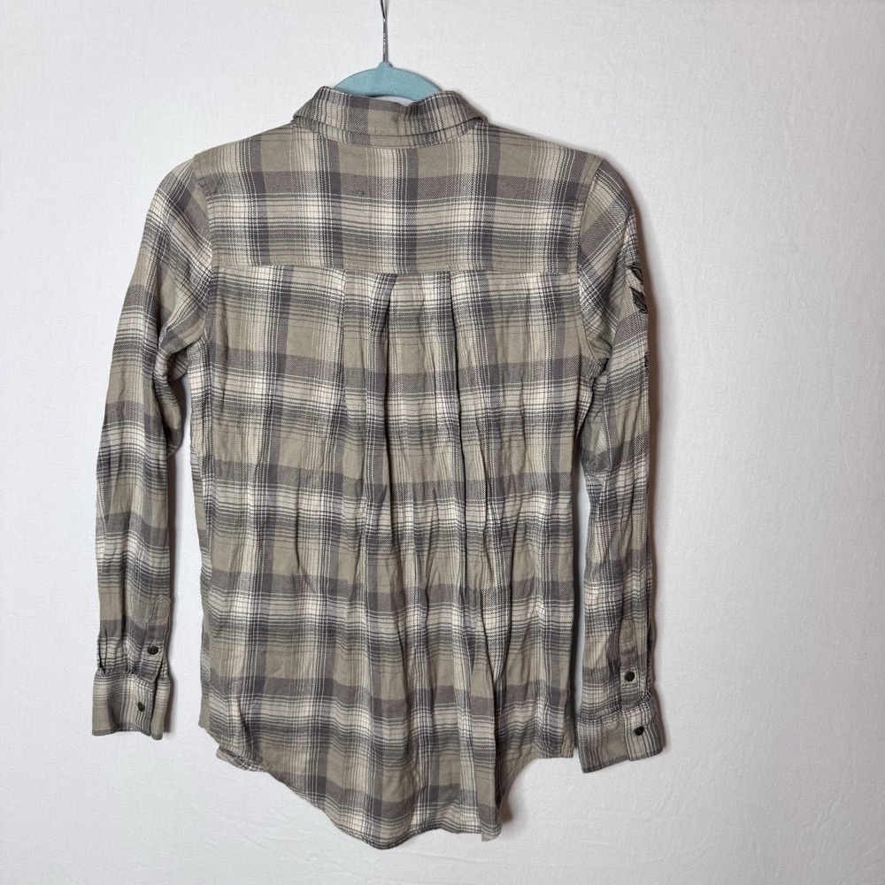 Harley Davidson Womens Plaid Flannel Shirt XS Beige Gray Embroidered Flower - Picture 5 of 10